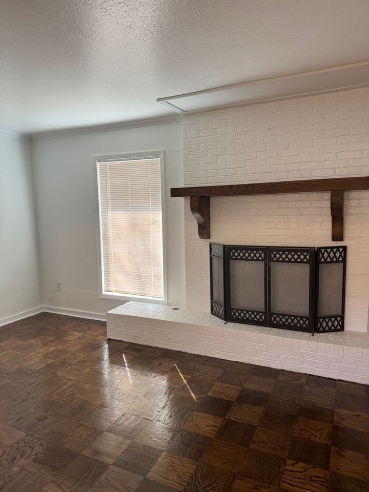 5359 Jamaica Dr - Photo 3 of 17