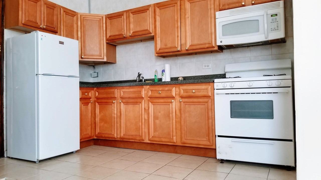 4764 N Virginia Ave #101 - Photo 2 of 5