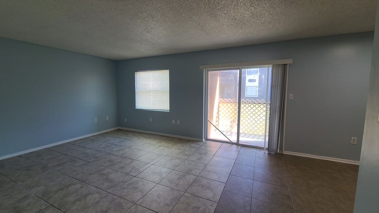 2523 N Alafaya Trl #43 - Photo 3 of 8