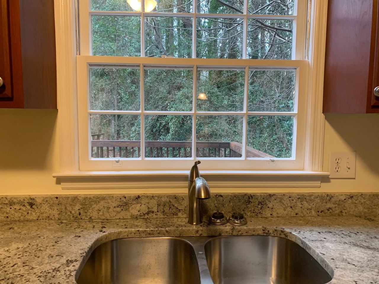 200 Rollingwood Dr - Photo 4 of 46