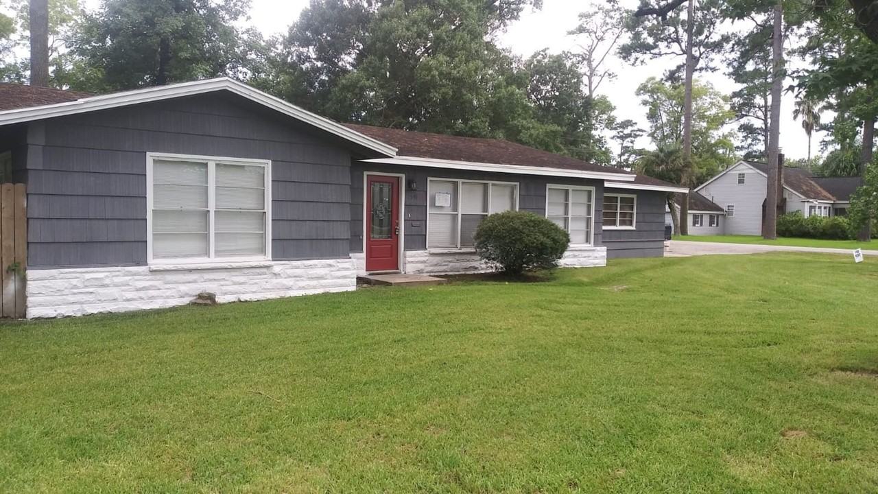 2595 Louisiana St - Photo 2 of 26
