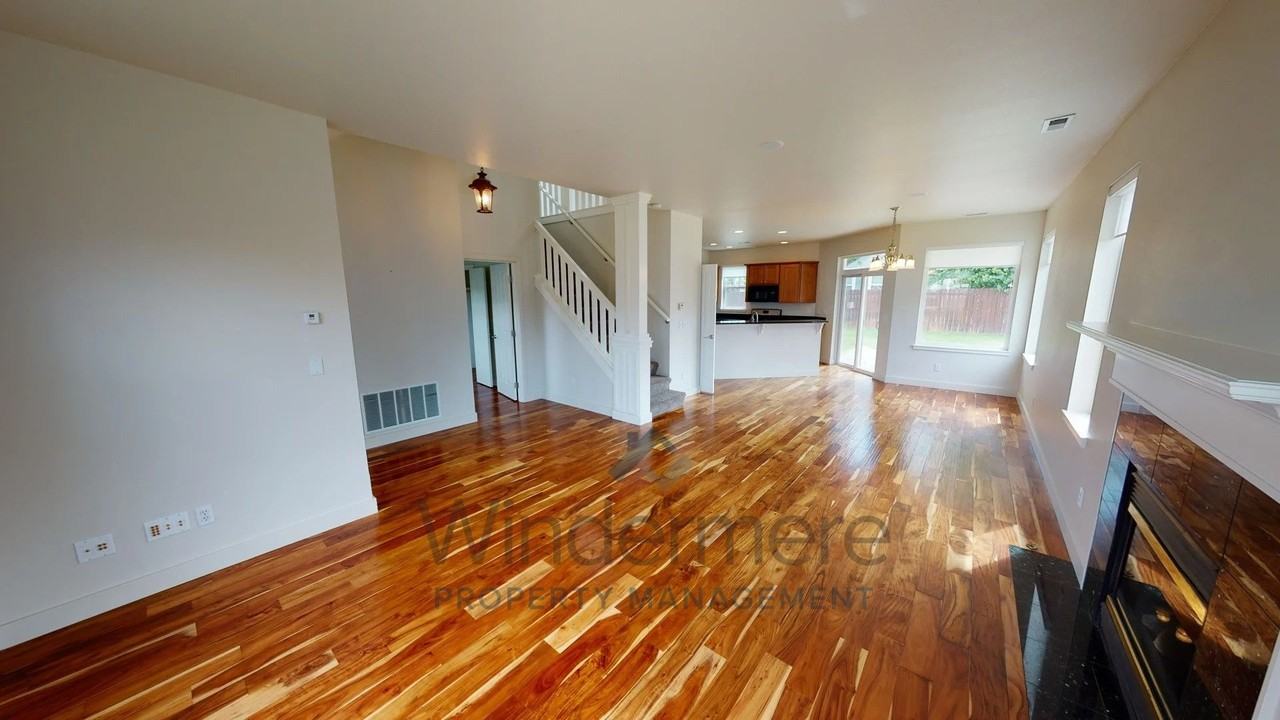 735 Se Quail Run - Photo 4 of 32