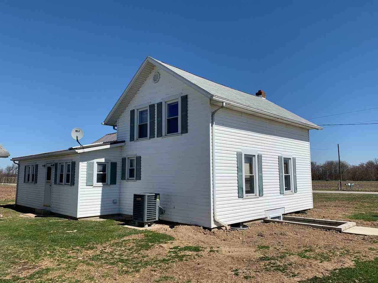 1599 Thomas Rd - Photo 2 of 13