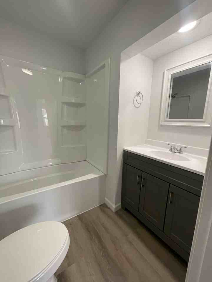 2218 W Olive St - Photo 7 of 10