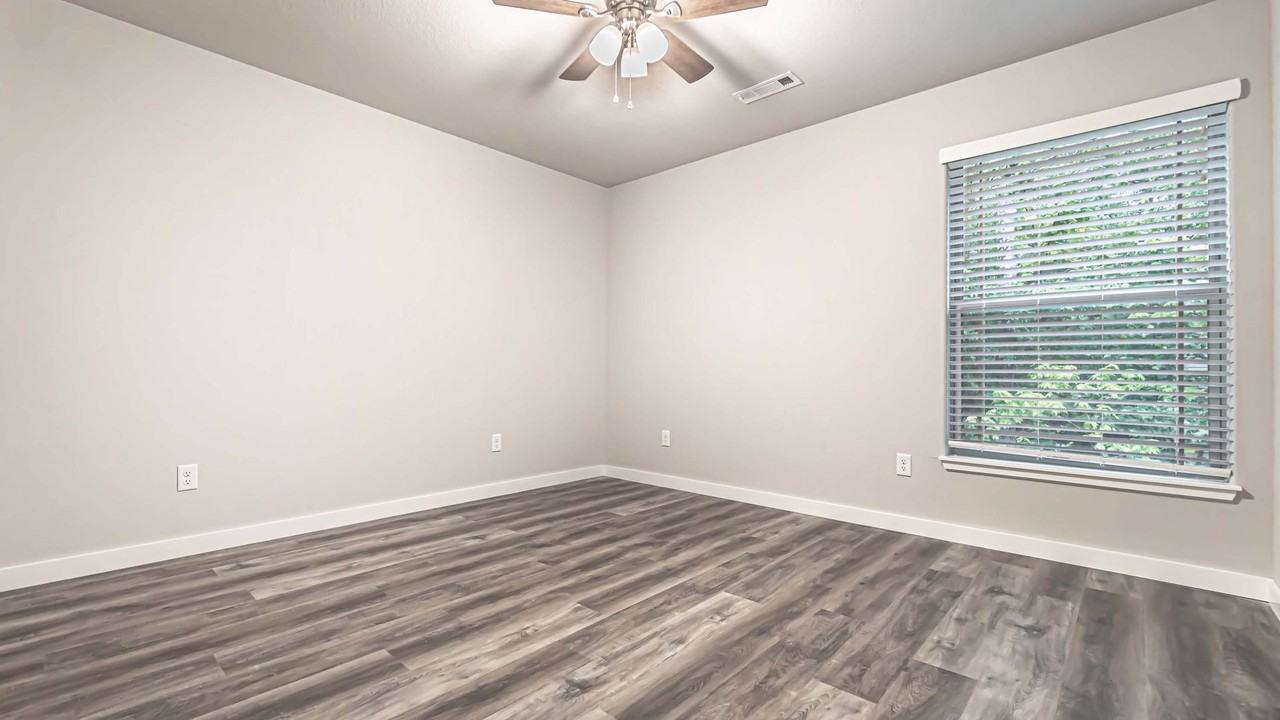 2 Oxenholme Ln - Photo 3 of 21