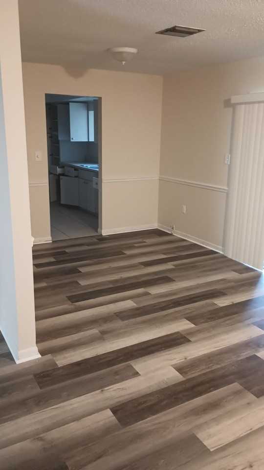 1725 Needlewood Ln - Photo 3 of 9