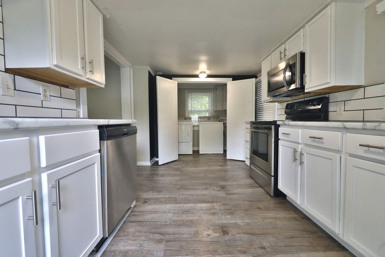 116 Todd St - Photo 2 of 8