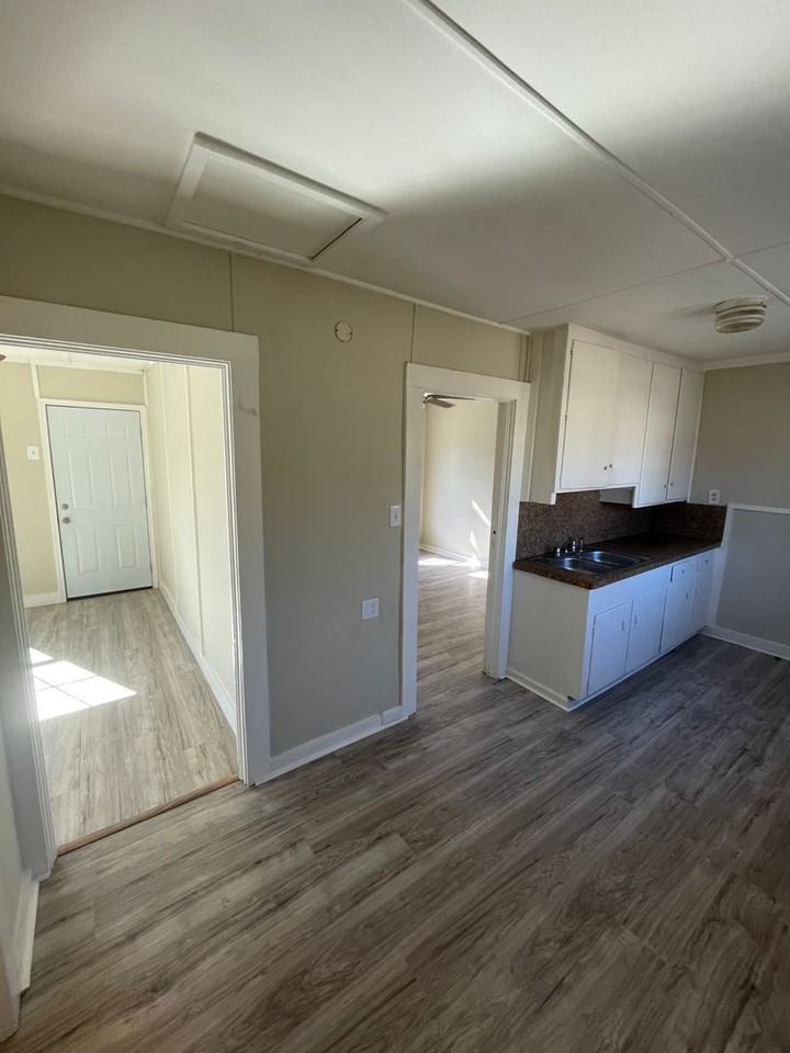 2700 Murray Street - Photo 3 of 7