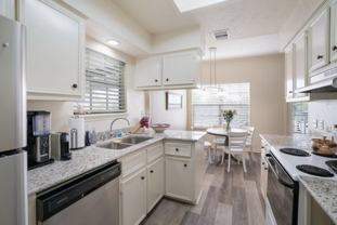 1005 N Lbj Dr - Photo 1 of 1