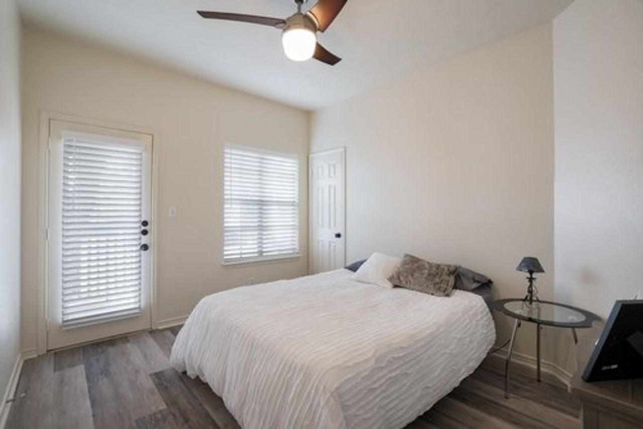 1005 N Lbj Dr - Photo 6 of 11
