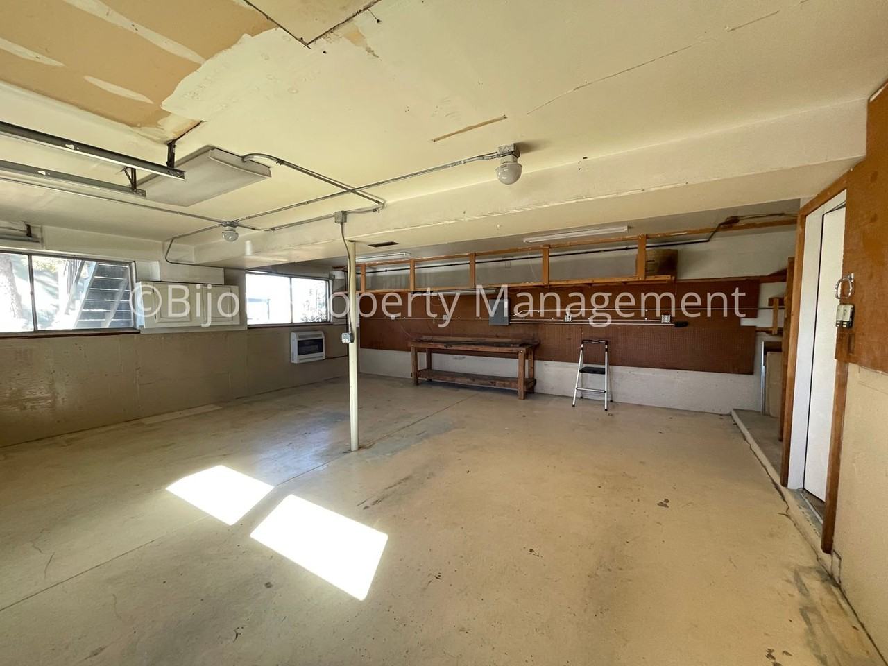 2612 Antietam Ln - Photo 2 of 30