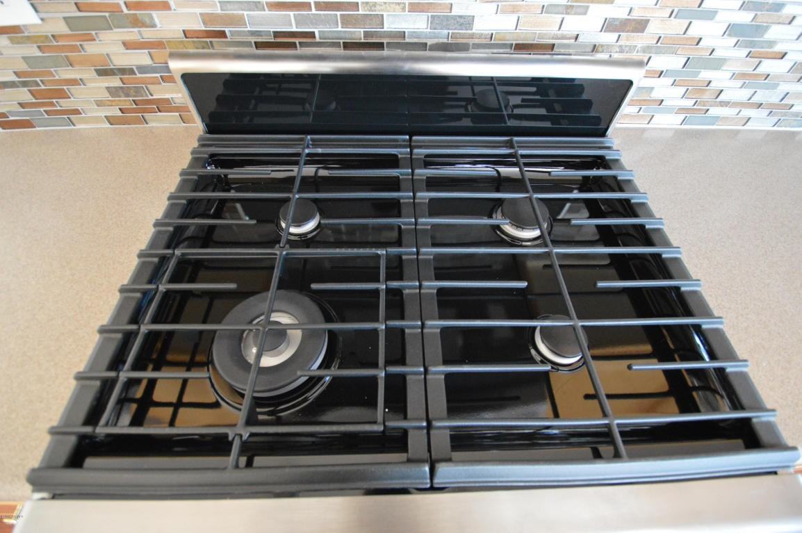 642 W Raven Dr - Photo 5 of 50