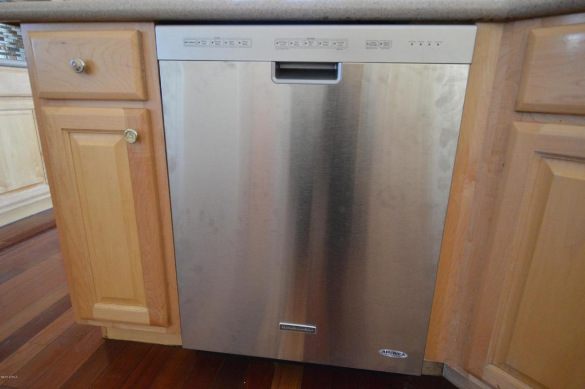 642 W Raven Dr - Photo 6 of 50