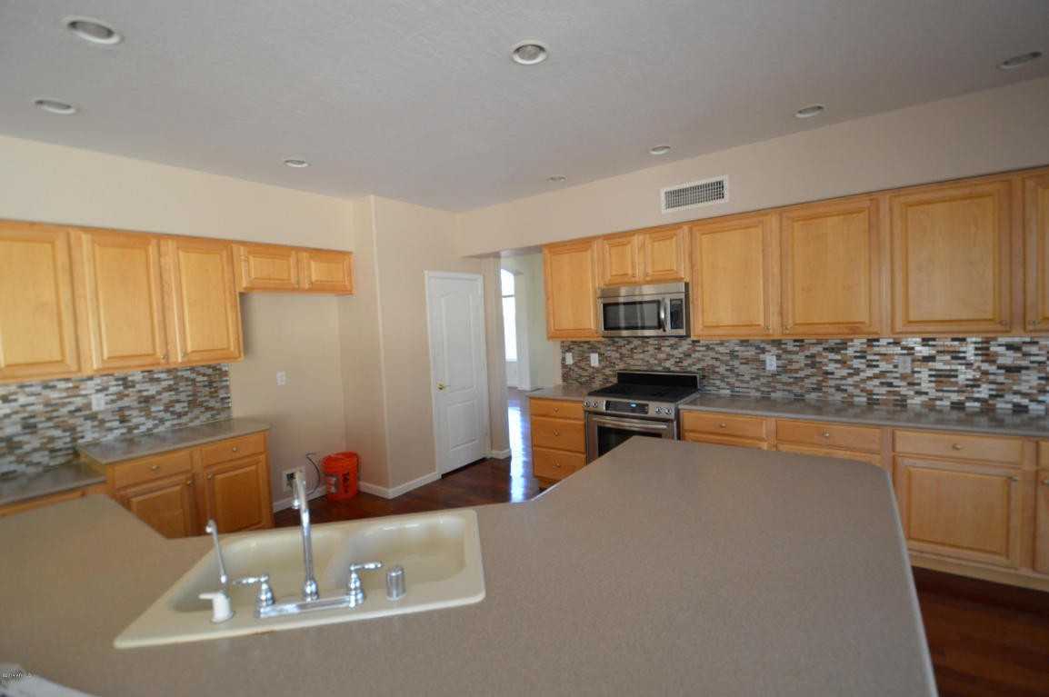 642 W Raven Dr - Photo 7 of 50