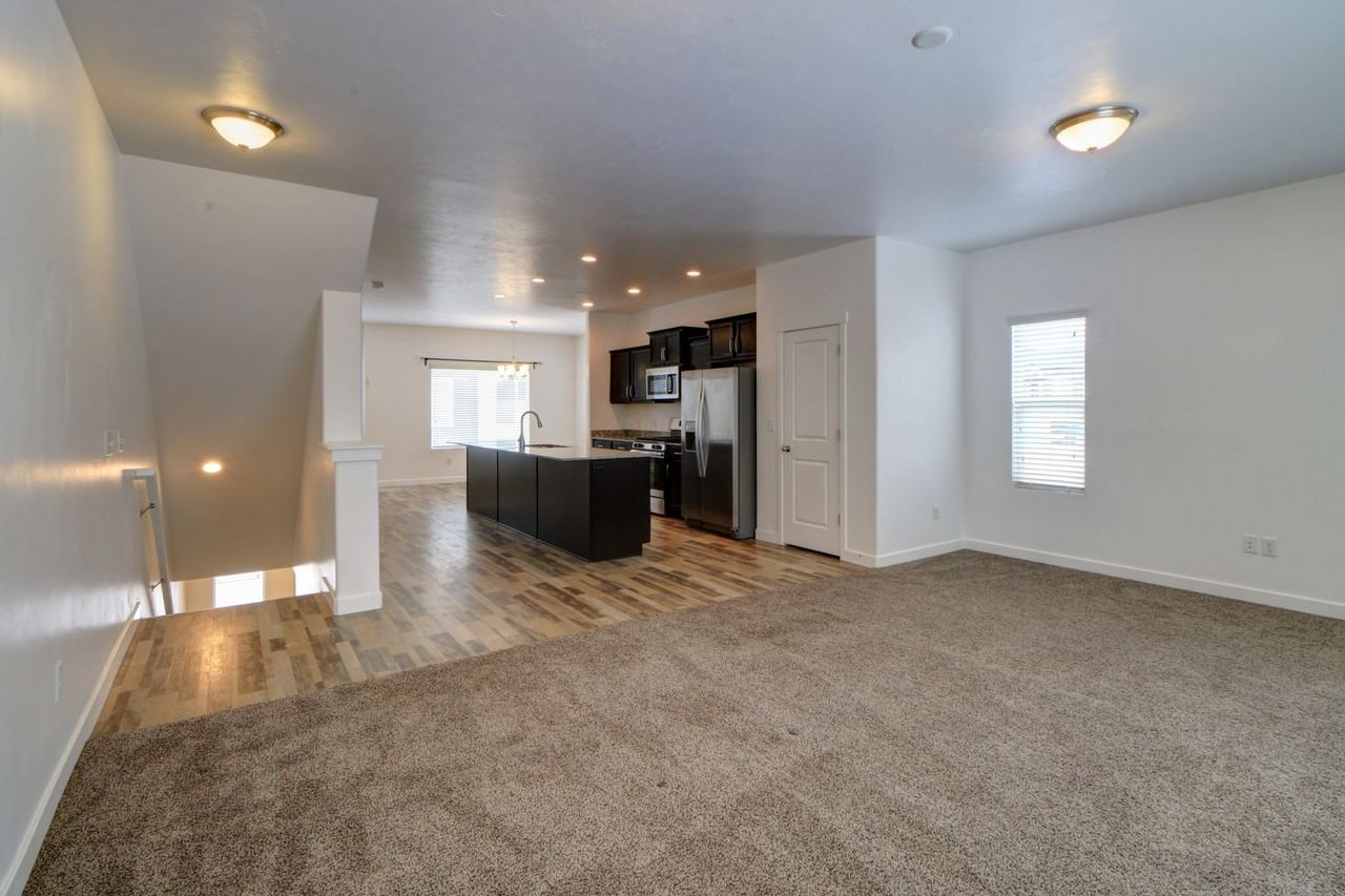 14778 S Rising Star Way - Photo 7 of 17