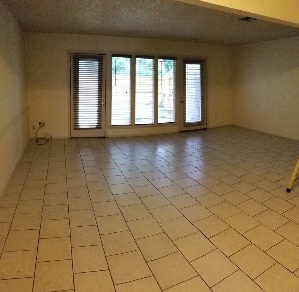 36 Larkspur Ln - Photo 7 of 10