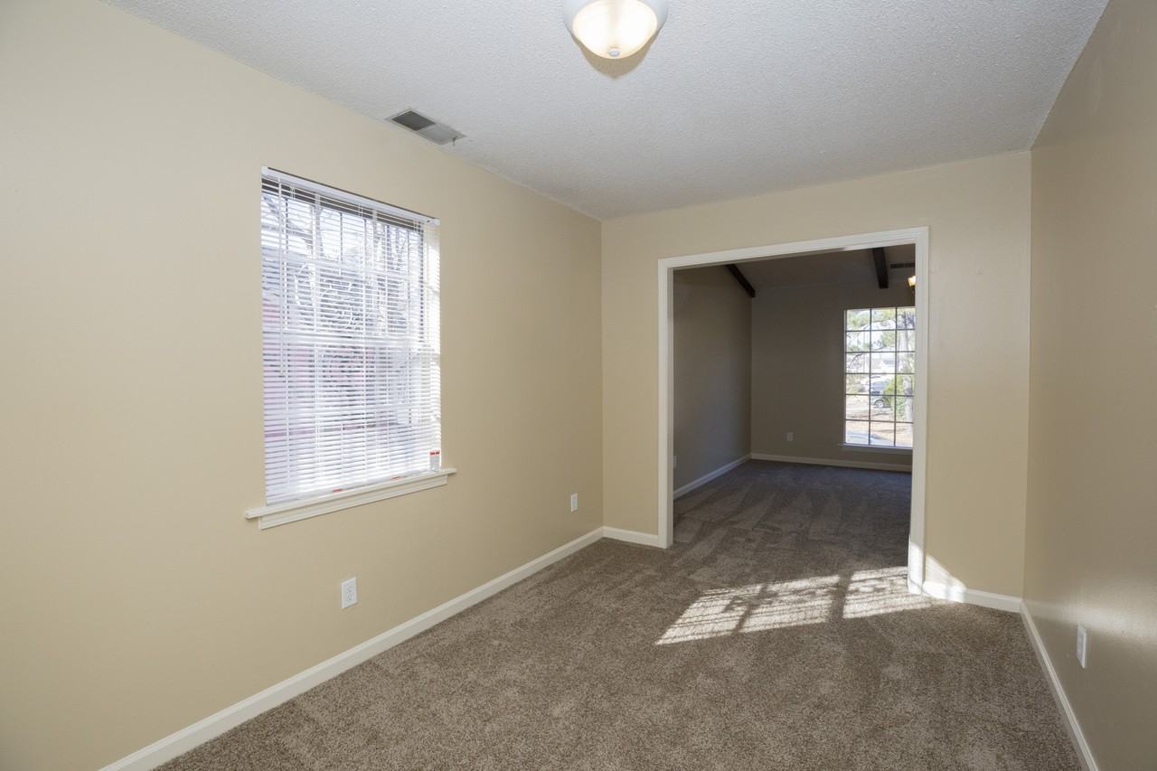 269 Bayberry Rd - Photo 3 of 31