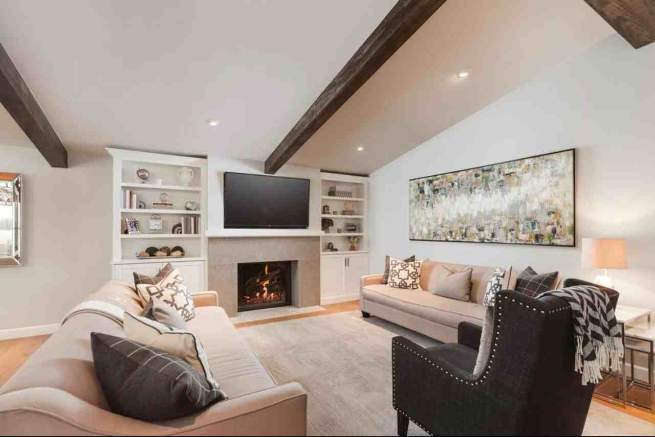 844 Meigs Rd - Photo 3 of 21