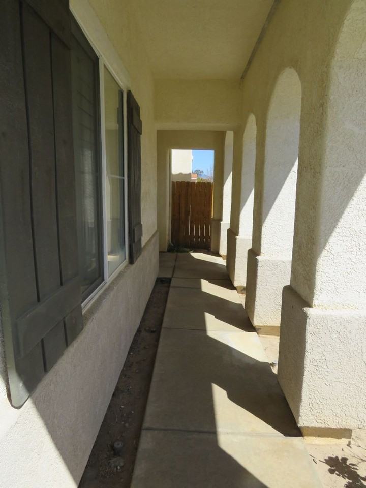 2662 Niverth Pl - Photo 3 of 50