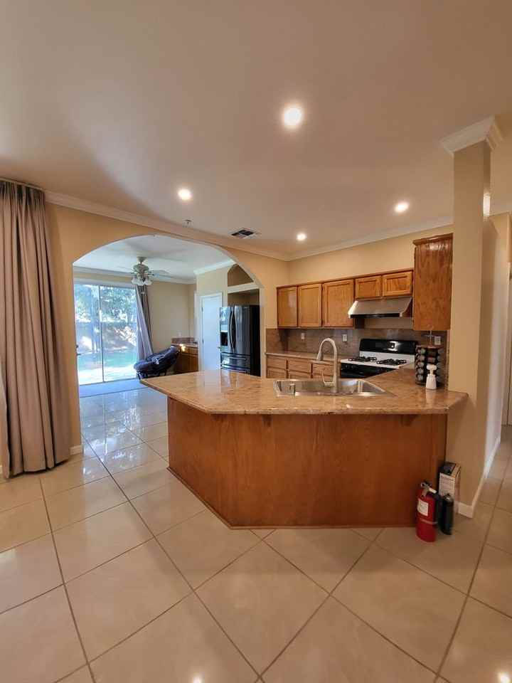 920 Garcia Dr - Photo 3 of 20