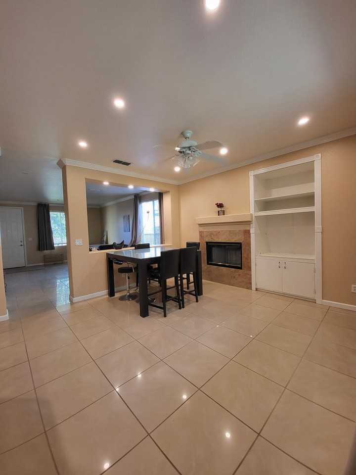 920 Garcia Dr - Photo 4 of 20