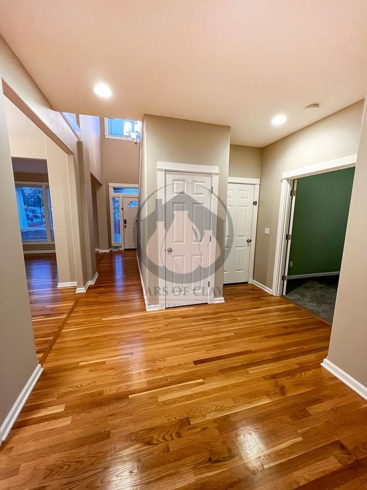 7997 Mykala St Ne - Photo 3 of 24