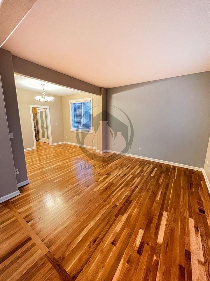 7997 Mykala St Ne - Photo 4 of 24