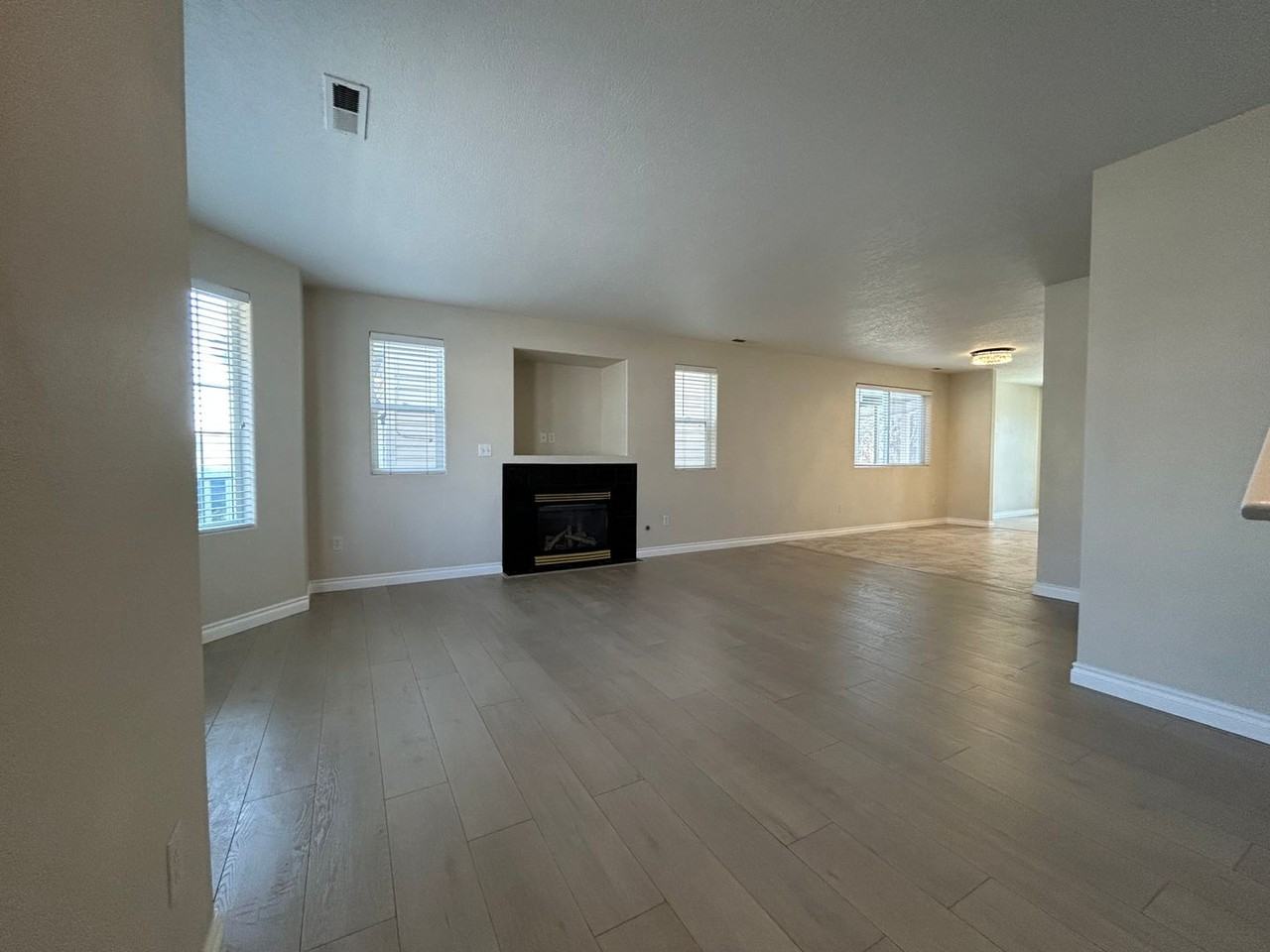 2637 Dornoch Pl - Photo 4 of 30