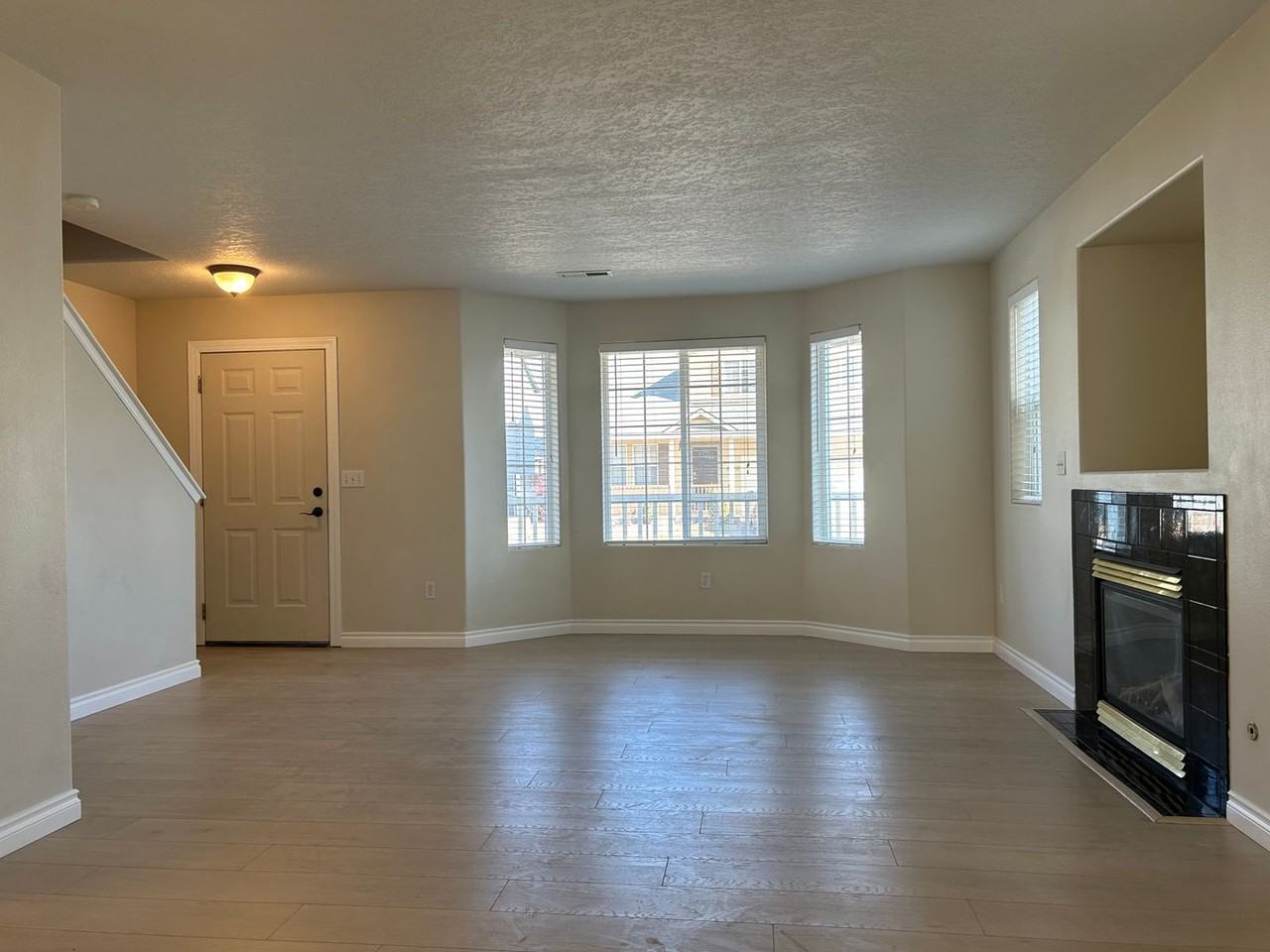 2637 Dornoch Pl - Photo 7 of 30