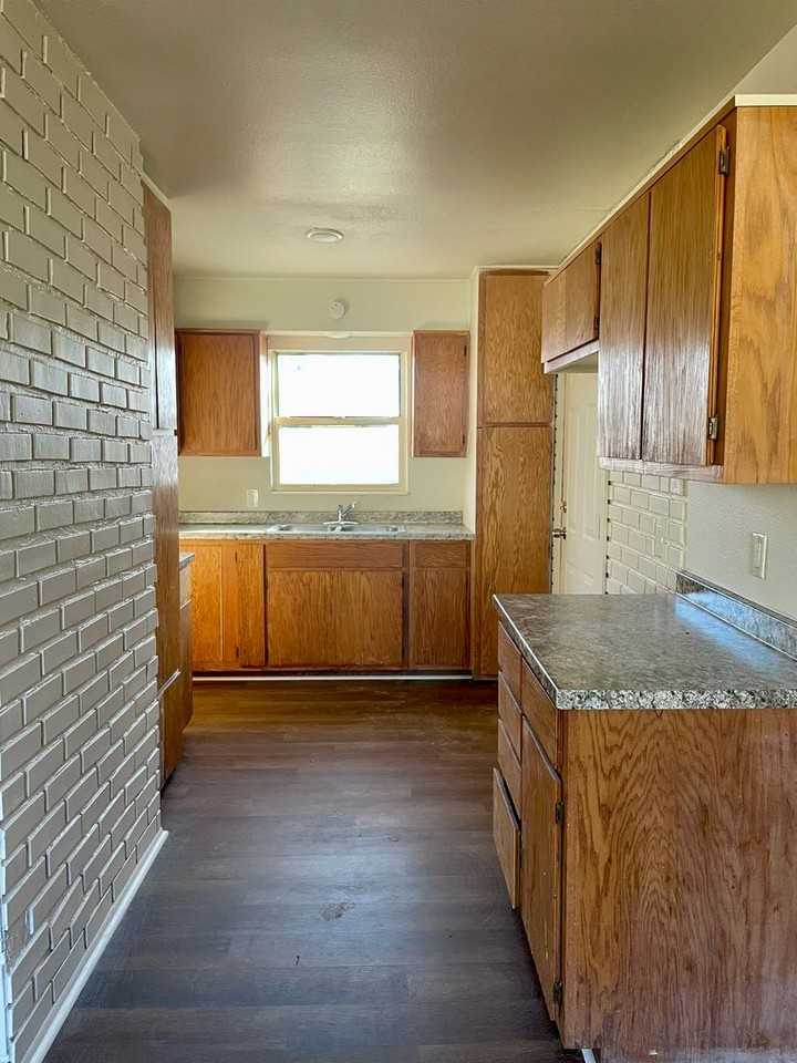 3514 E Woodrow Pl - Photo 3 of 9