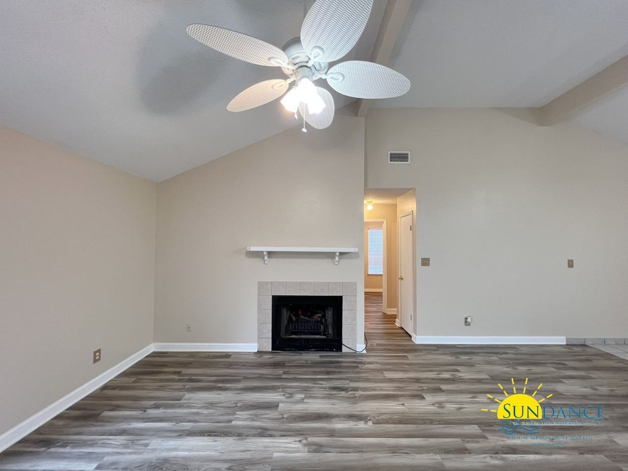 3069 Yorktown Cir - Photo 2 of 19