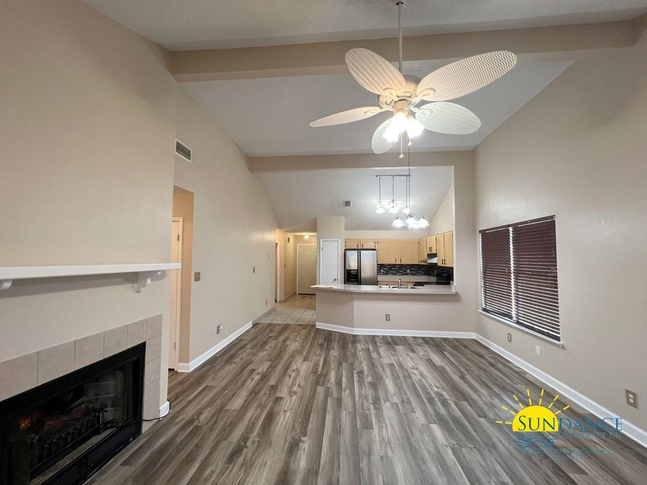 3069 Yorktown Cir - Photo 3 of 19