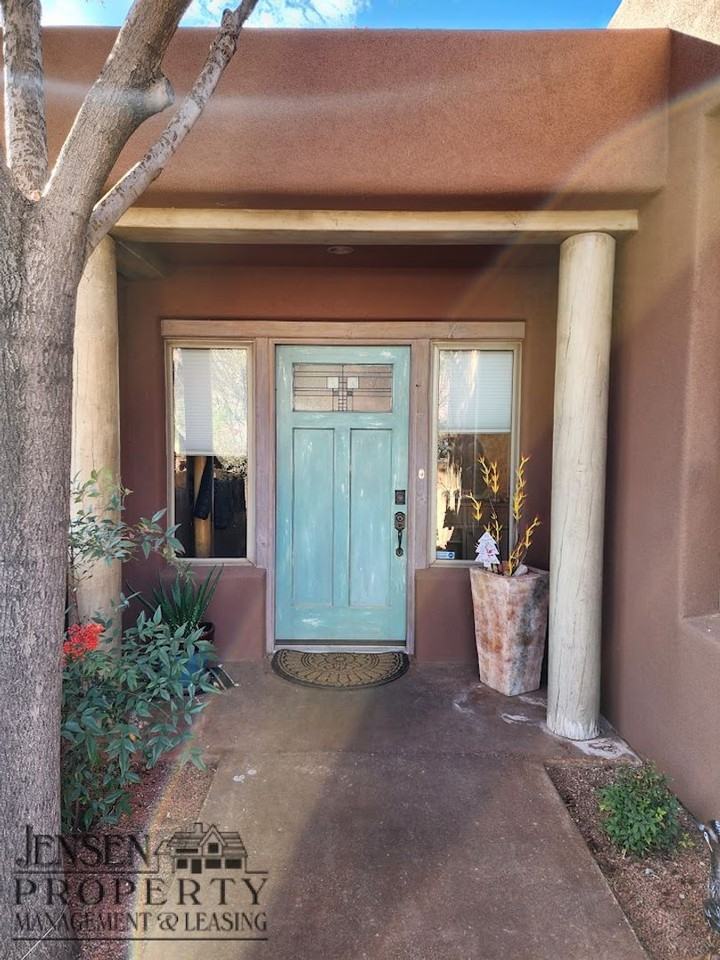 1077 N Buffalo Ct - Photo 2 of 48