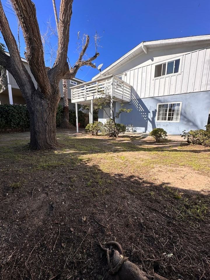 1064 Bangor Ln - Photo 2 of 8