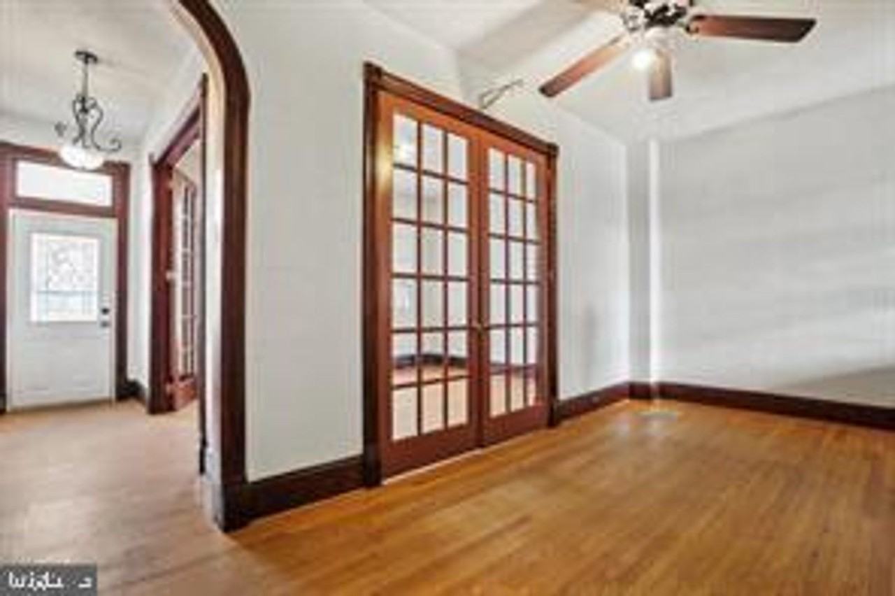 210 N Locust St - Photo 7 of 20