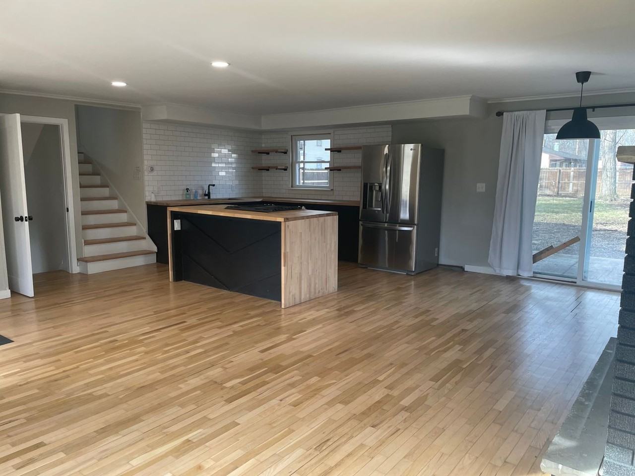 905 Sunset Dr - Photo 3 of 12