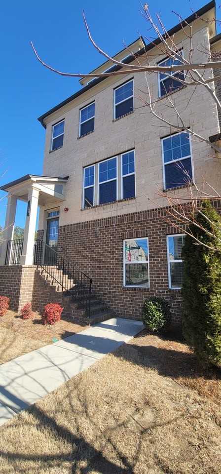 110 Grand Approach Dr