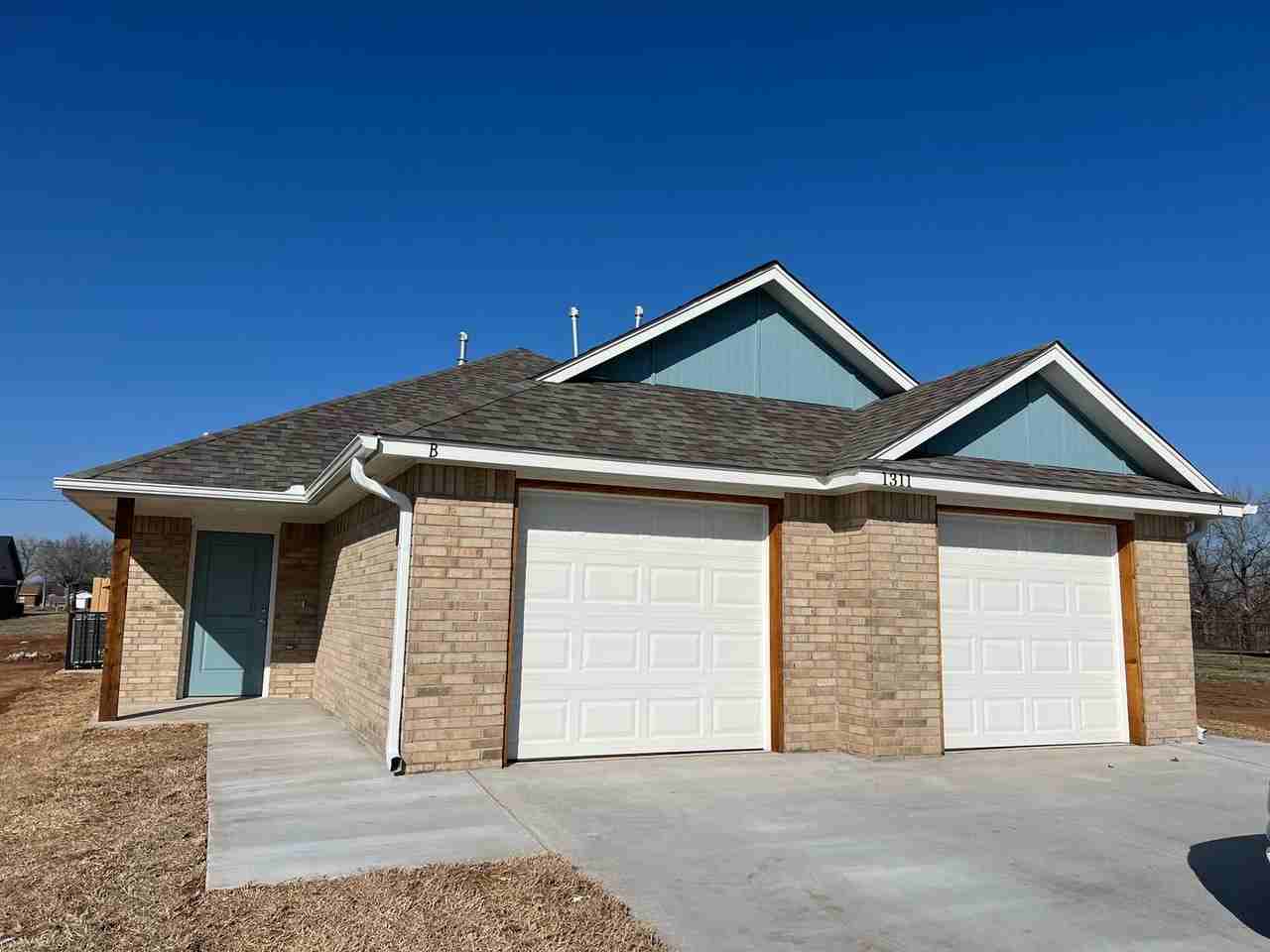 1311 Sw Oklahoma Ave #A - Photo 2 of 12