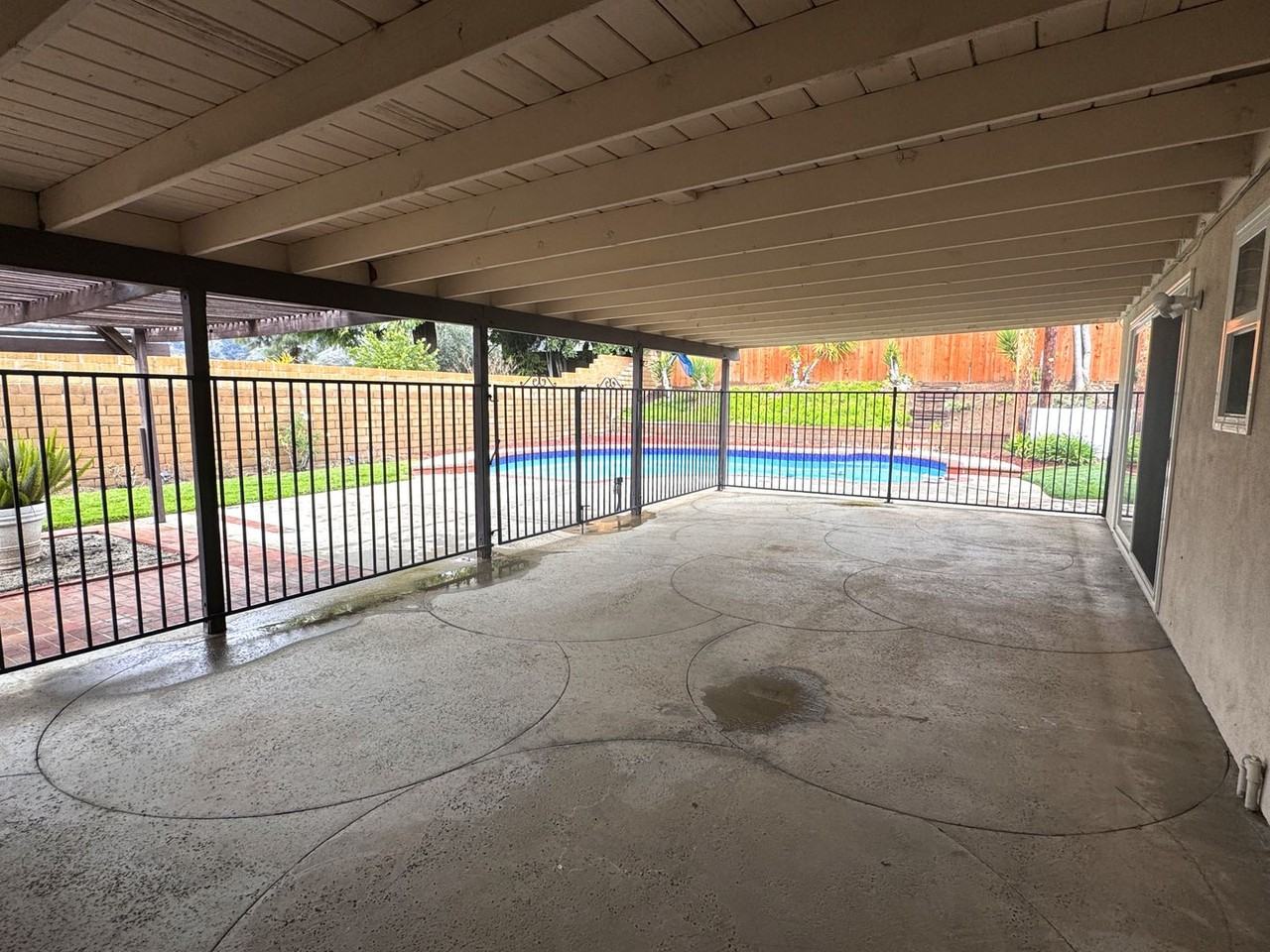 1545 Diane Dr - Photo 3 of 14