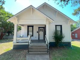 featured image of 733 N Wall St