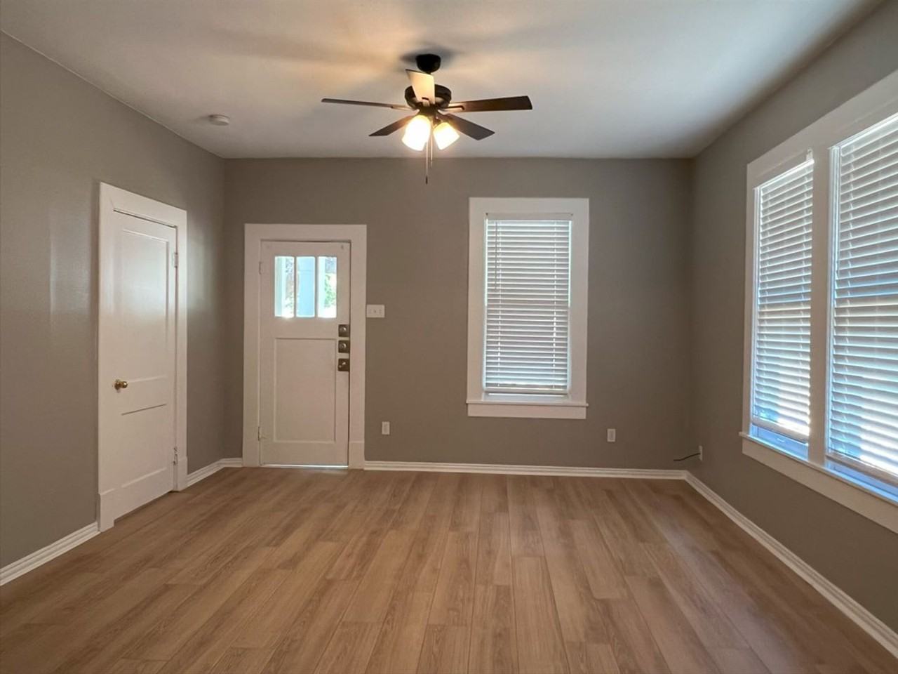 733 N Wall St - Photo 2 of 18