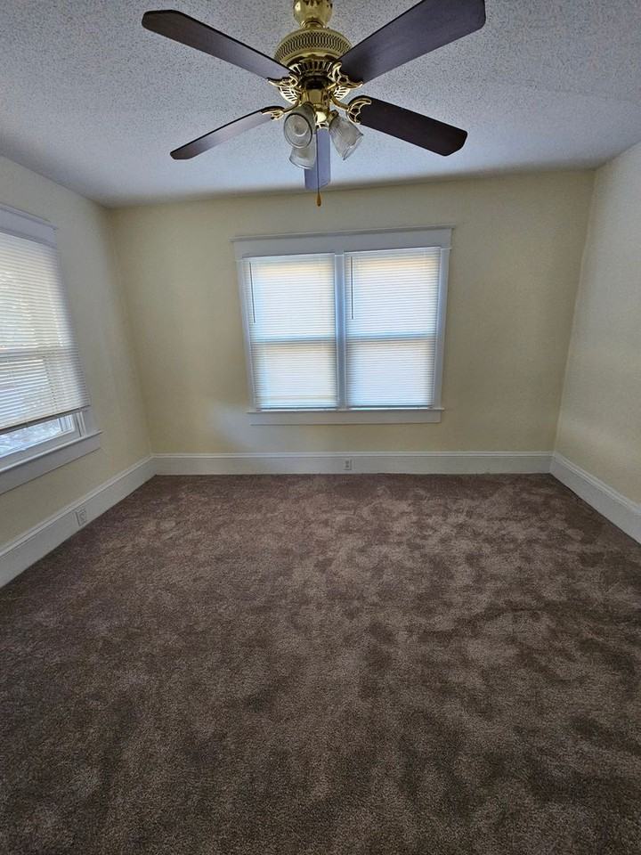1012 Holton Pl - Photo 7 of 12