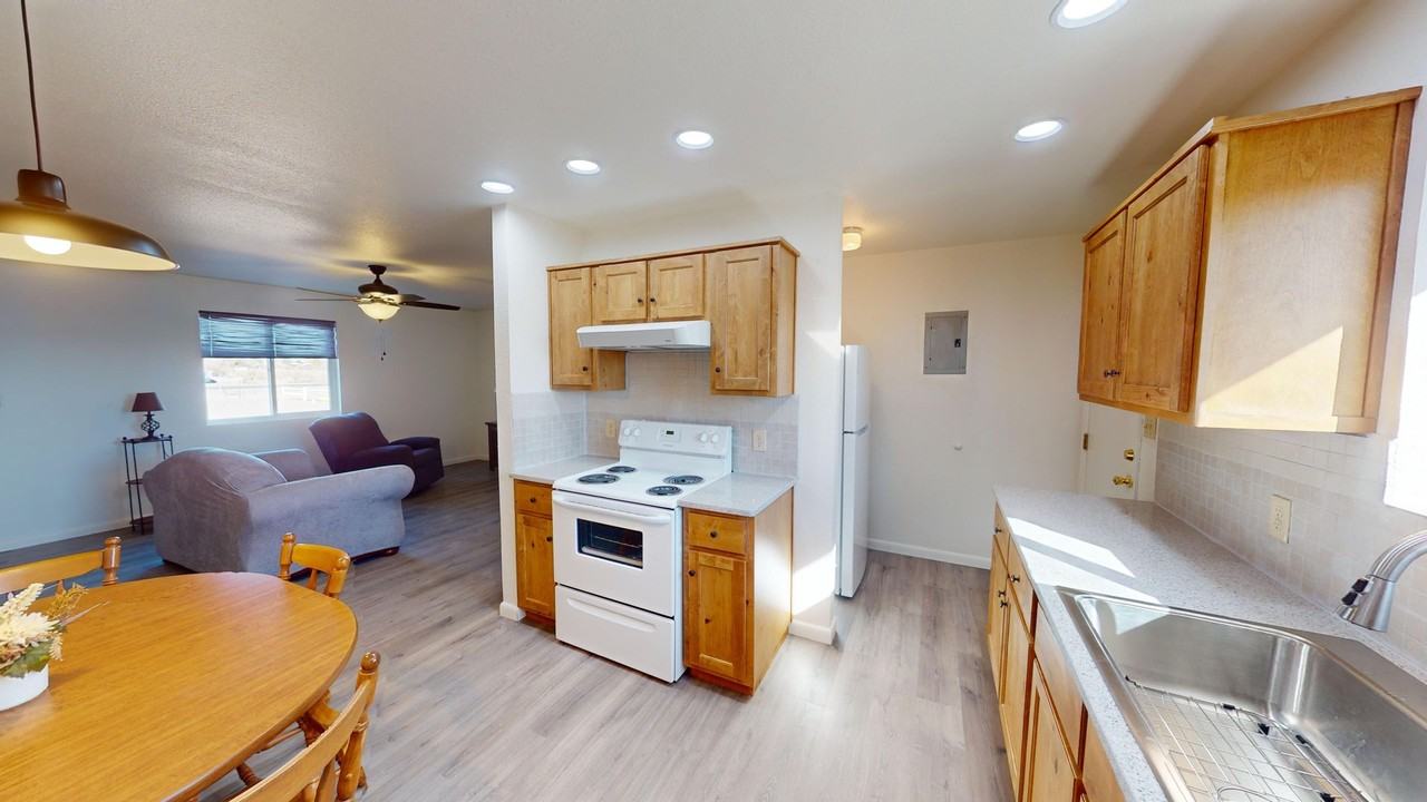 1521 1521 S. Granite - 1521 S. Granite - #3 - Photo 3 of 14