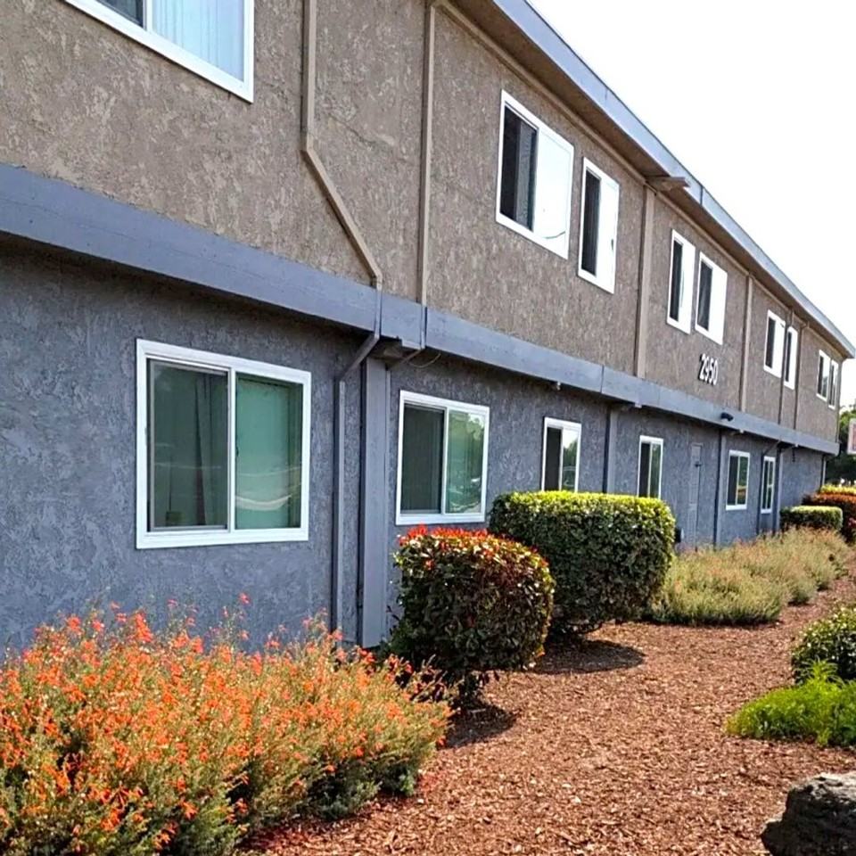 2950 Story Rd - Photo 2 of 6