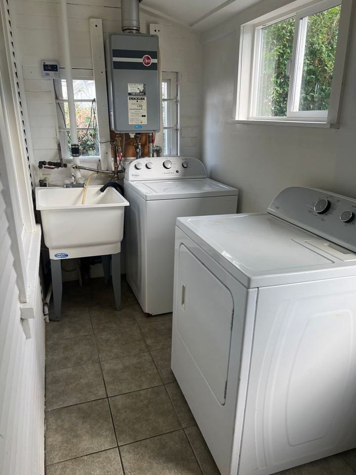 1115 I St - Photo 3 of 10