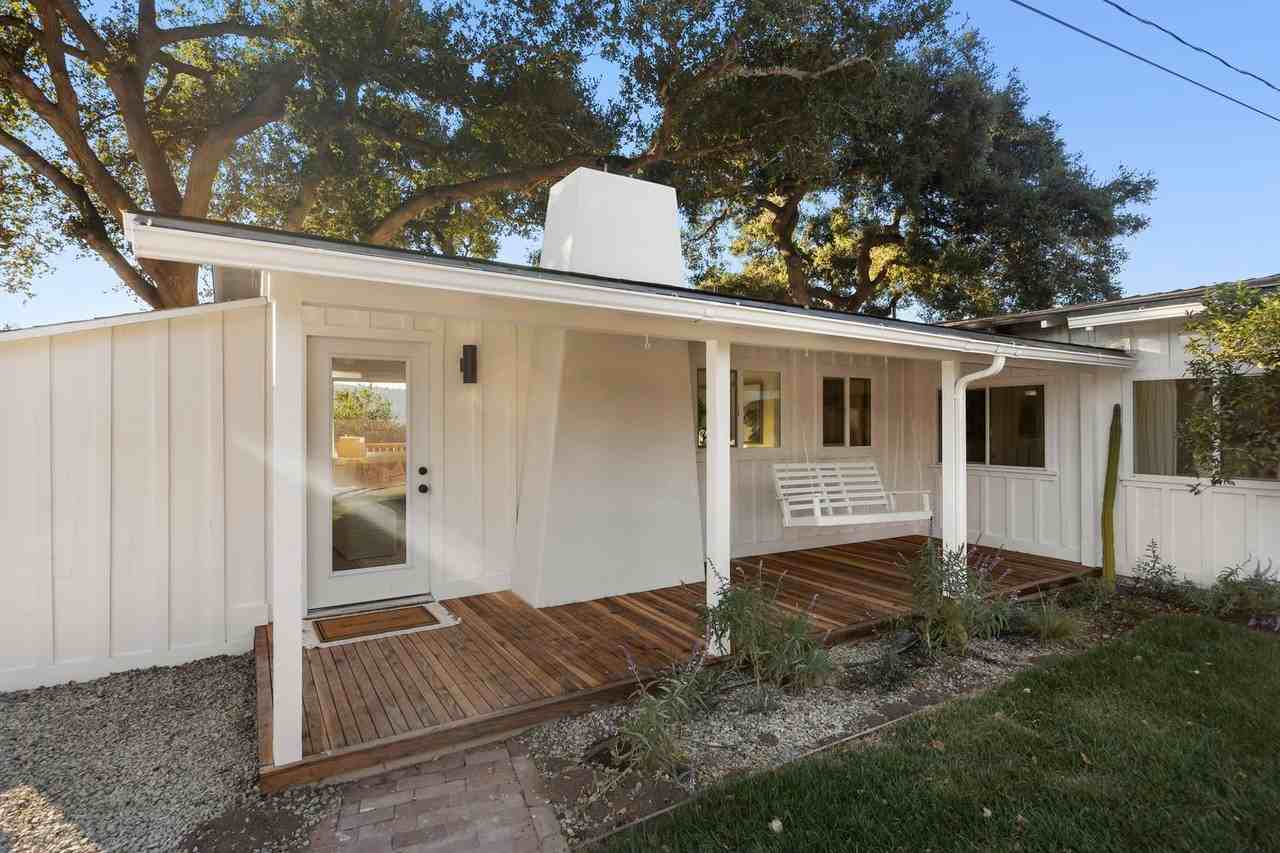 455 Larmier Ave - Photo 3 of 38