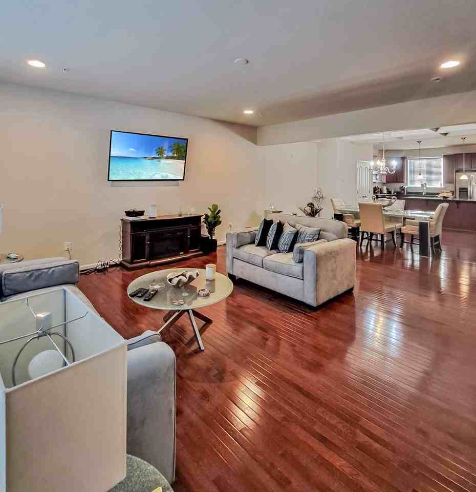 12395 Sandstone St - Photo 3 of 42