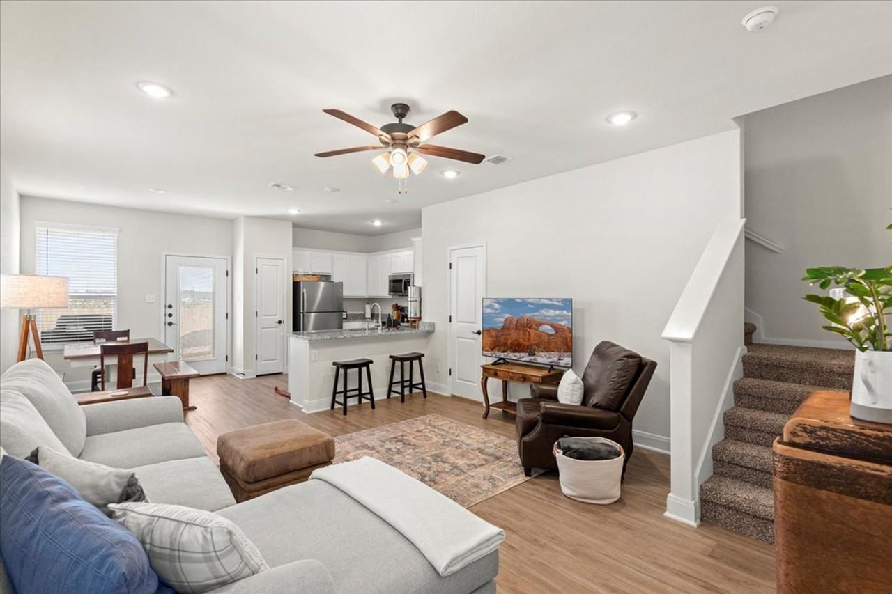 13710 Enzo Gate #101 - Photo 4 of 28