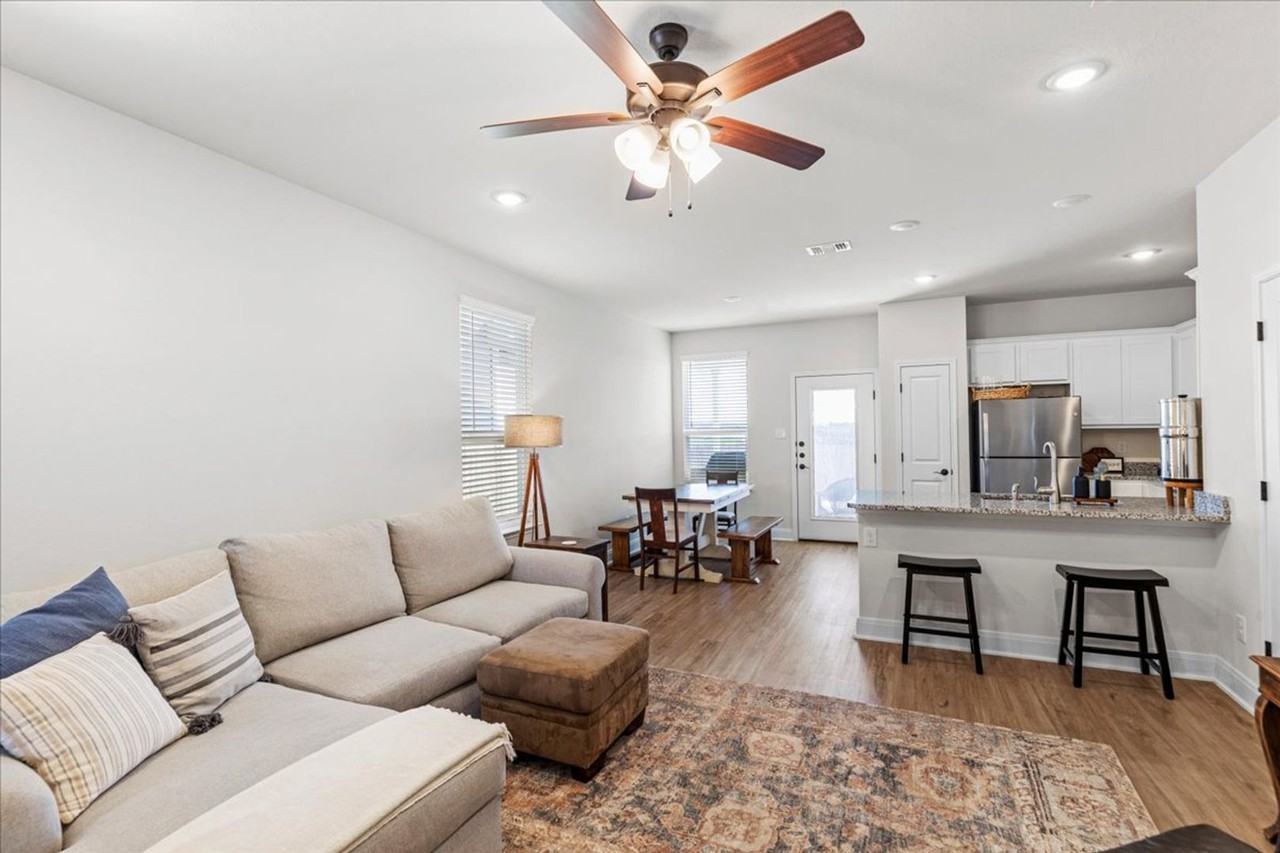13710 Enzo Gate #101 - Photo 5 of 28