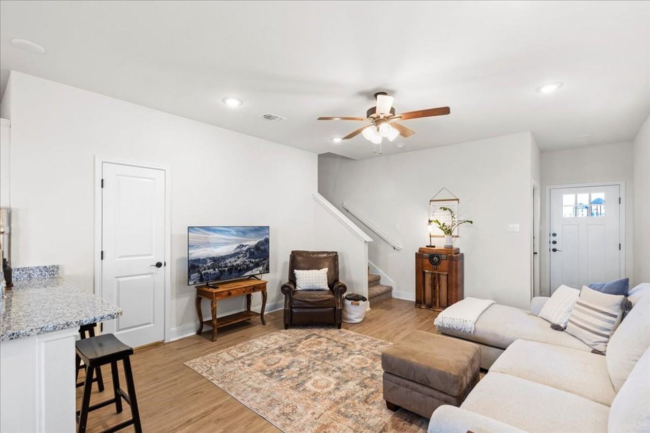 13710 Enzo Gate #101 - Photo 7 of 28